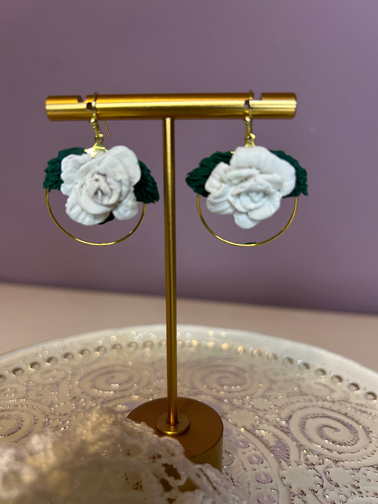 White rose floral hoop dangle earrings on 18k gold ear hook earrings sculpted freehand for pierced ears
Gift for her/woman/girl formal occasions wedding bridal bride flowers